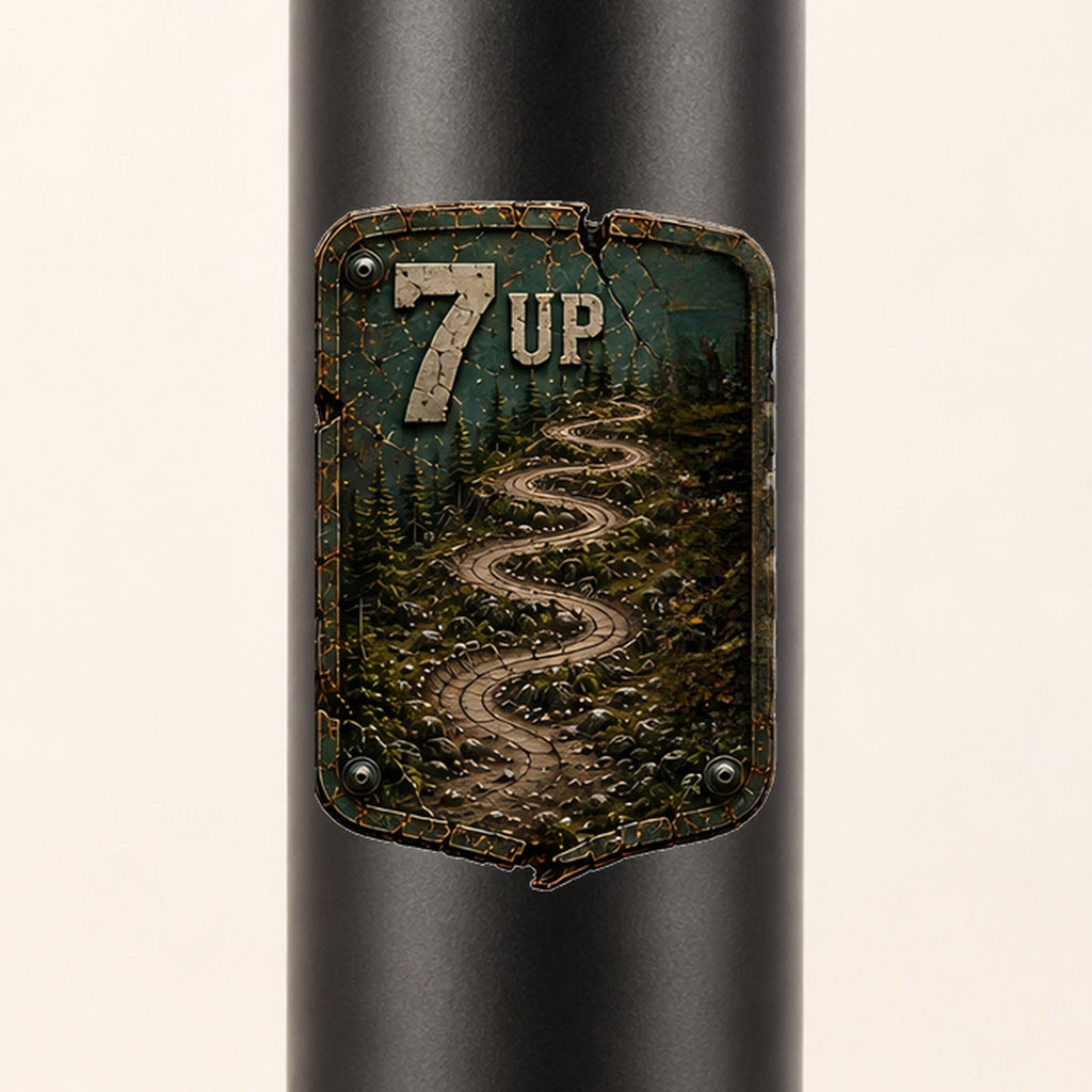 7 Up Trail Relics Insulated Straw Bottle — UV-print close-up